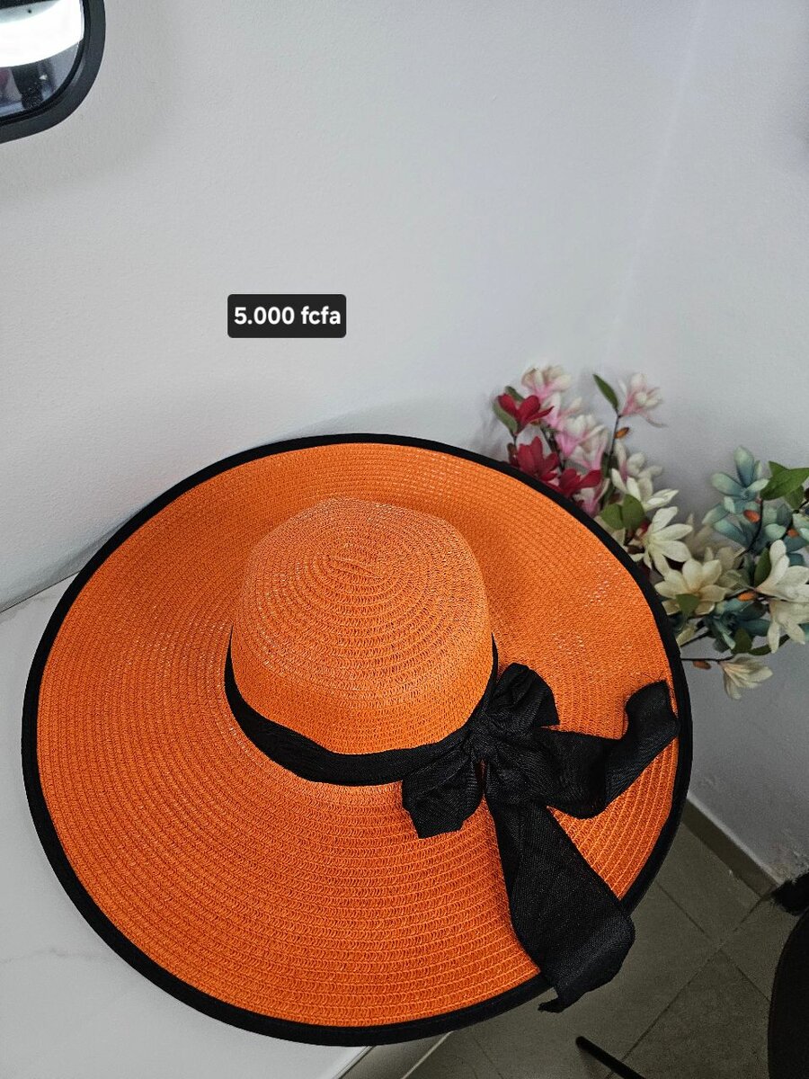 Chapeau de soleil en paille