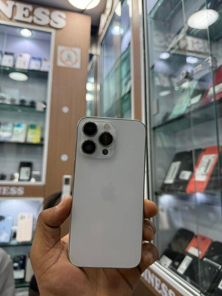 13 pro quasi juste écran chang