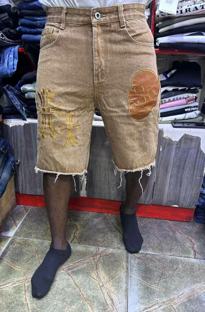 Shorts en jean déchiré tendance