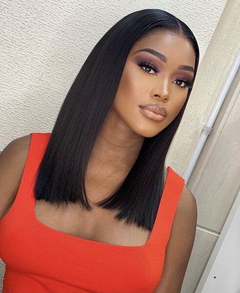 Perruque en dentelle synthétique