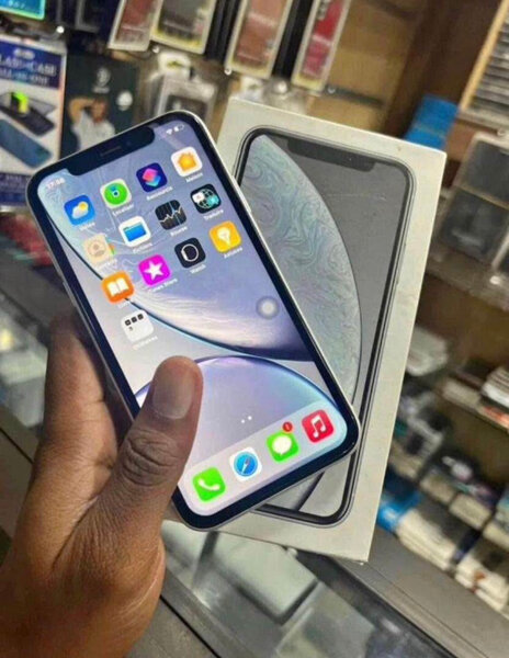 iPhone XR avec Boîte