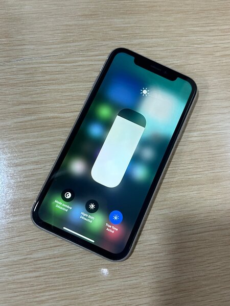 iPhone moderne blanc 64Go