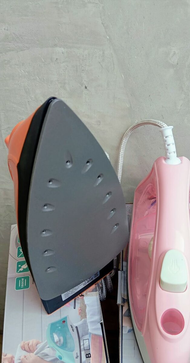 Fer à repasser électrique Roch