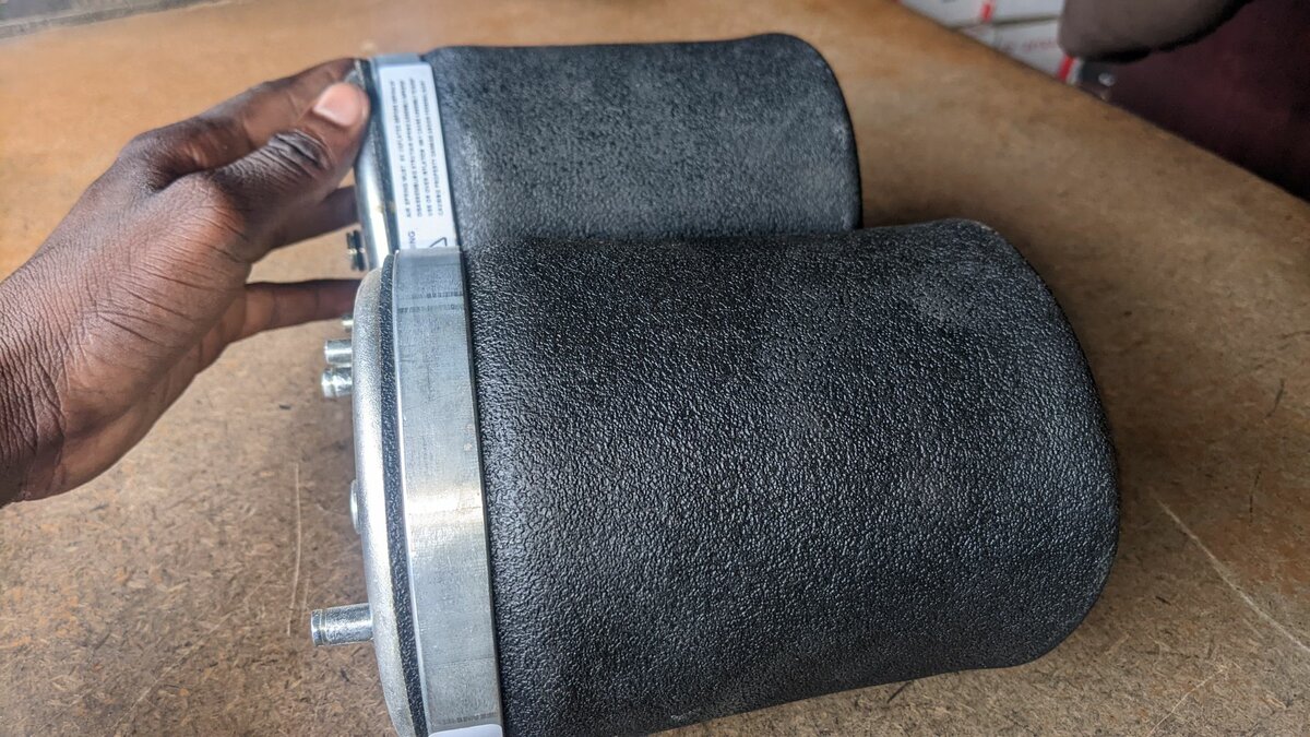 BMW X5 E53i Rear Air Suspension Bag