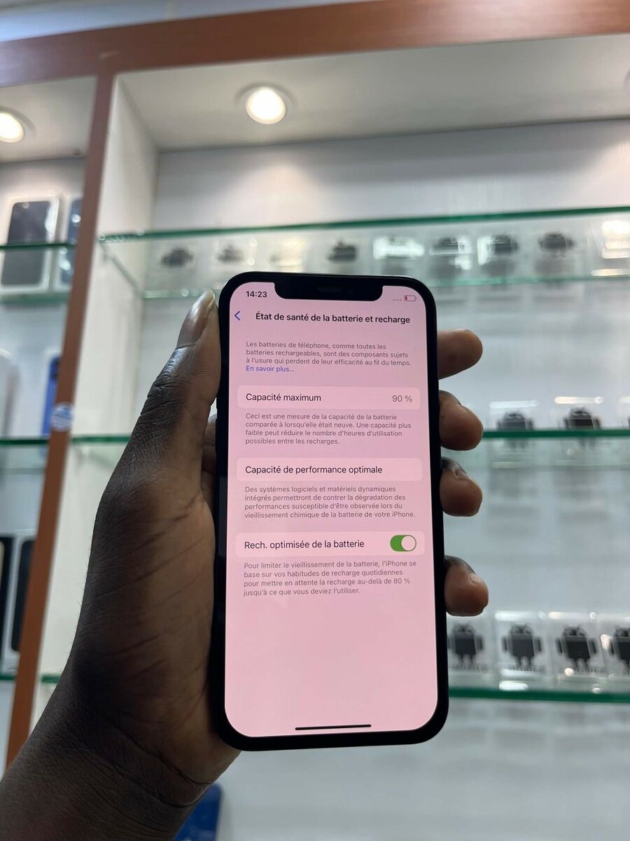 iPhone 12 64go quasi neuf rapide