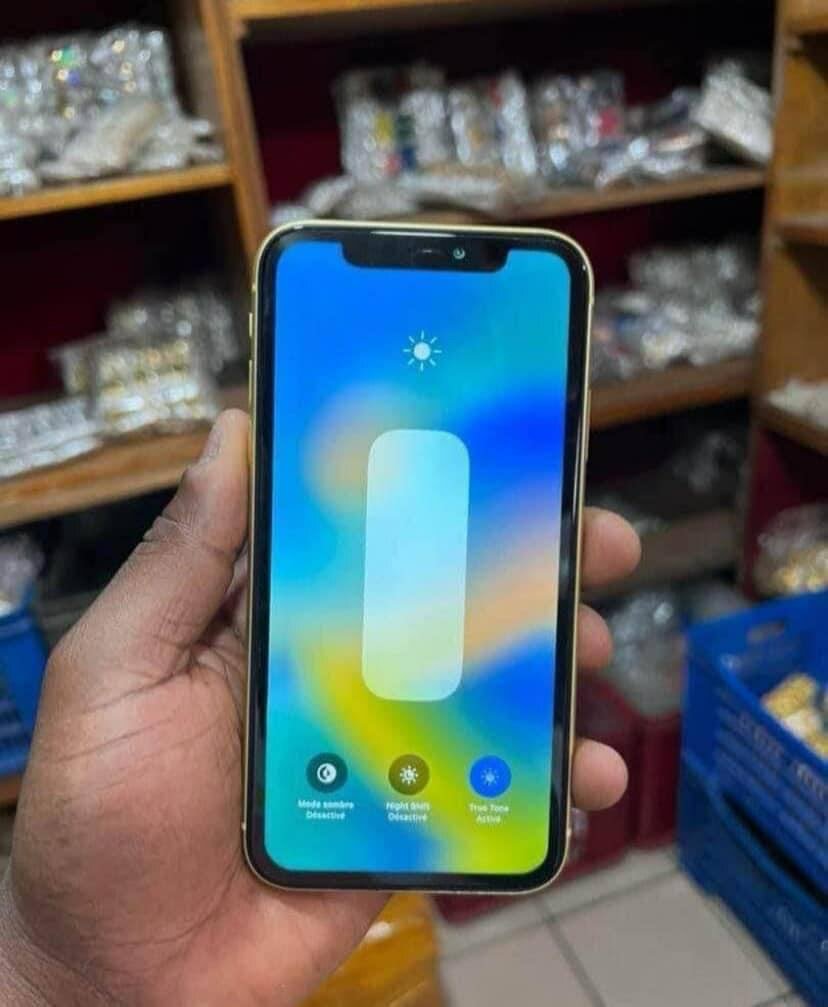 iPhone 11 simple 256giga neuf