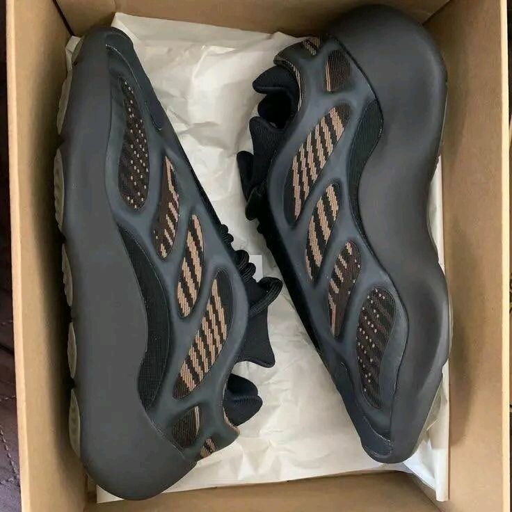 Yeezy 700