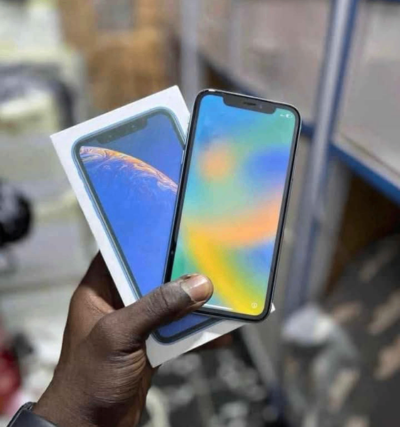 iPhone XR Bleu Débloqué