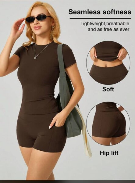 Ensemble sport femme élégant