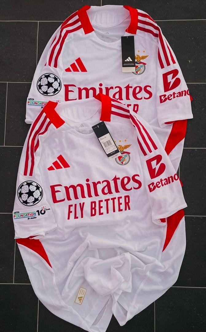 Maillots de football Adidas