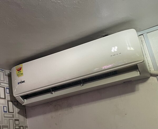 2.5HP YORK SPLIT AIRCONDITOONER