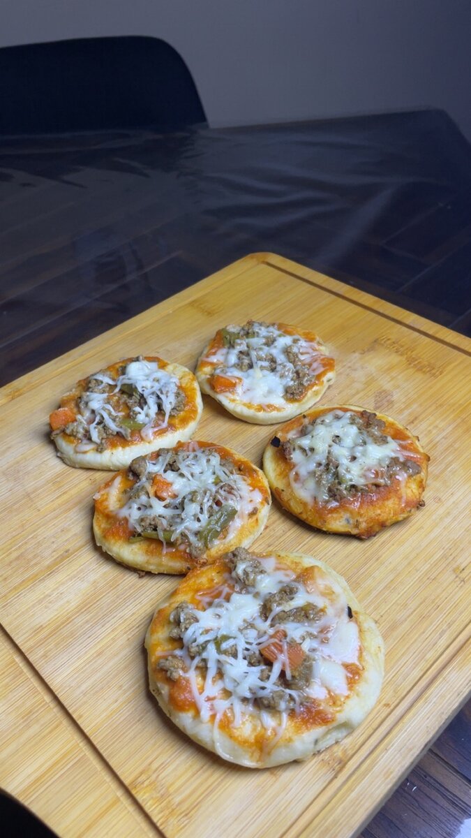 MINI PIZZA