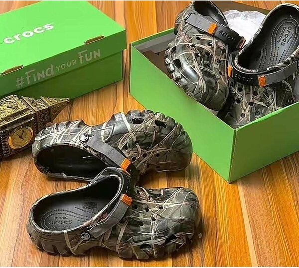 Crocs camo confortables