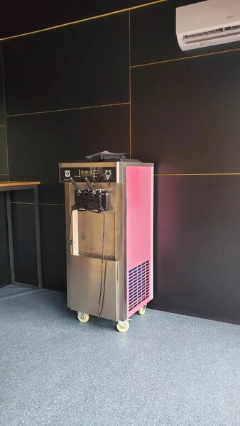 Фрезер апарат для мороженого