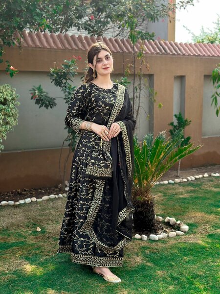 4pce Lehnga set for party ware and events in affordable pric