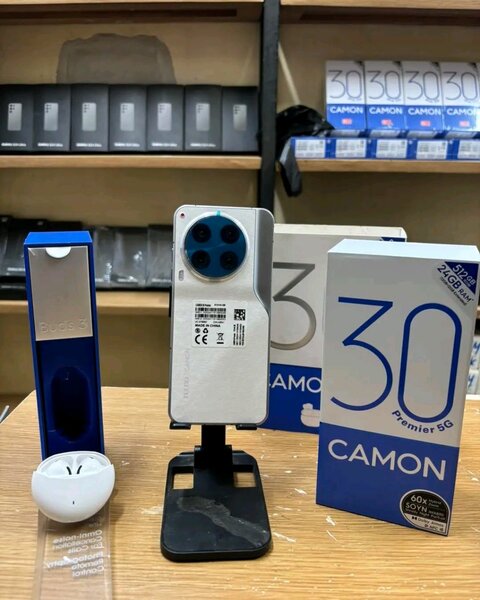 TECNO Camon 30 première 5G