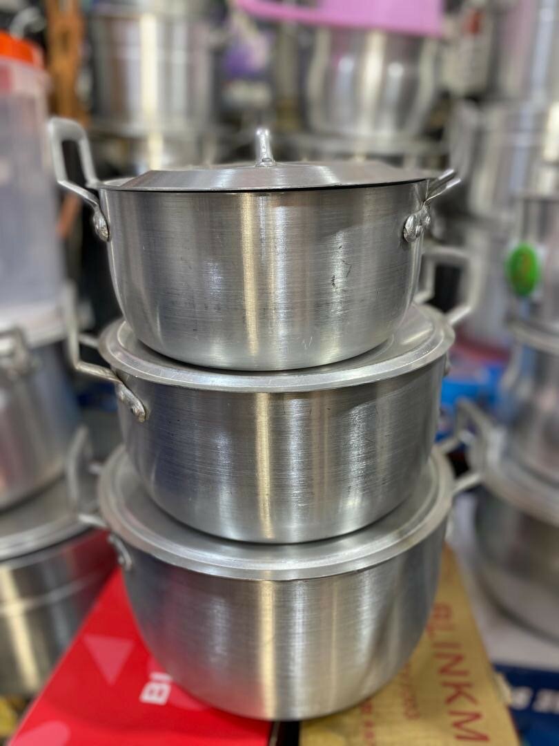 Local cooking pan set