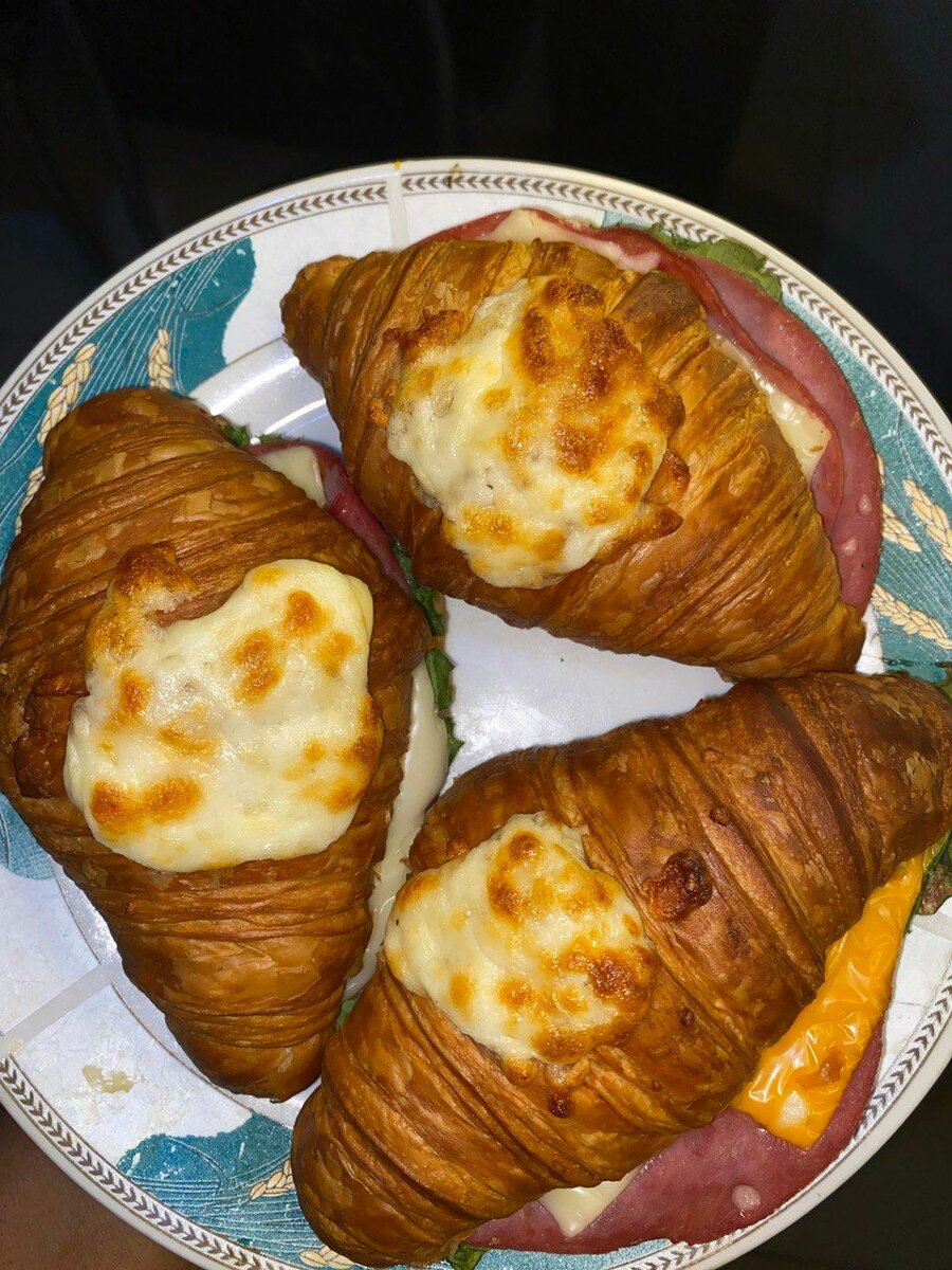 Croissants fourrés au fromage