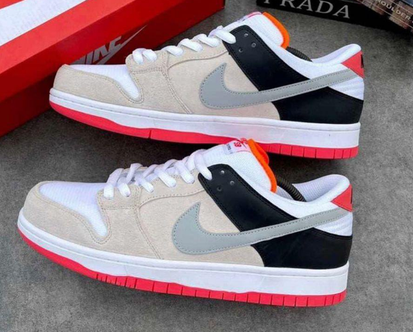Nike SB Dunk Low - Infrared