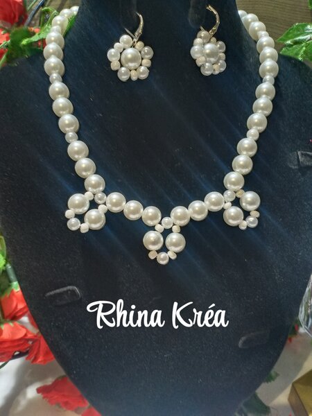 Collier Perles Élégant