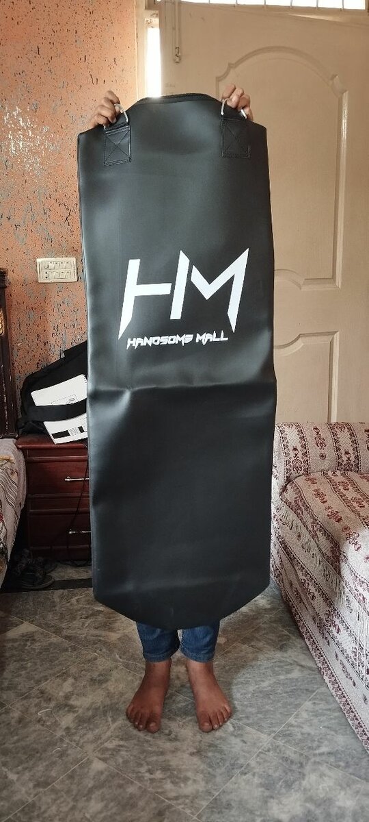 4 feet boxing bag and chain