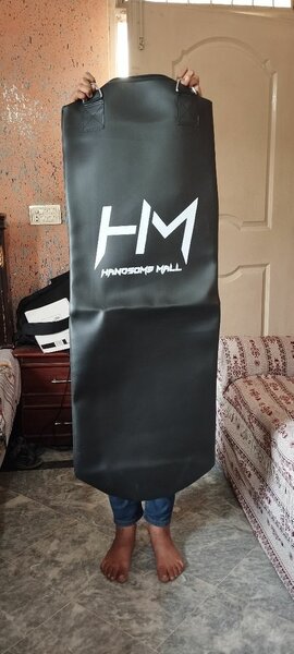 4 feet boxing bag and chain