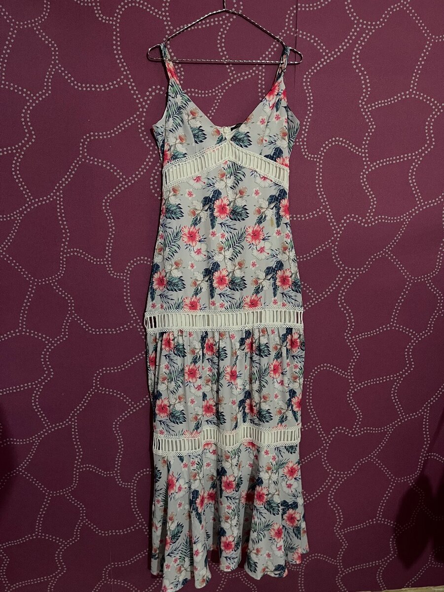 Robe longue à motifs floraux