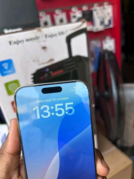 iPhone moderne argenté