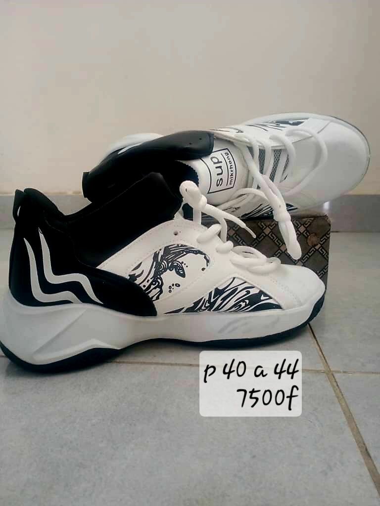 Sneakers mode unisexe tailles variées