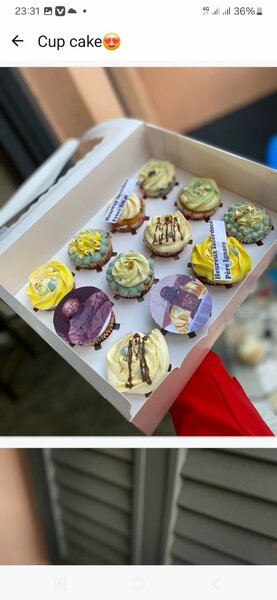 Cupcakes personnalisés assortis