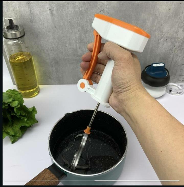 Batteur à oeufs semi-automatique..