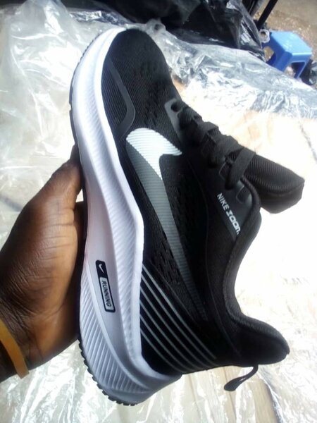 Chaussures de course noires