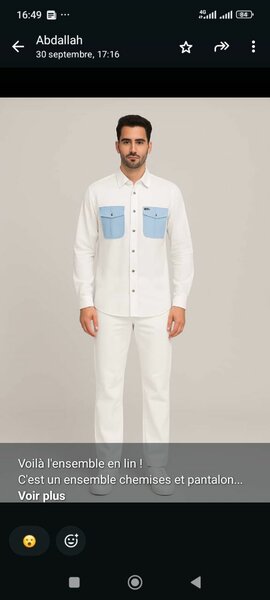 Chemise blanche à poches colorées