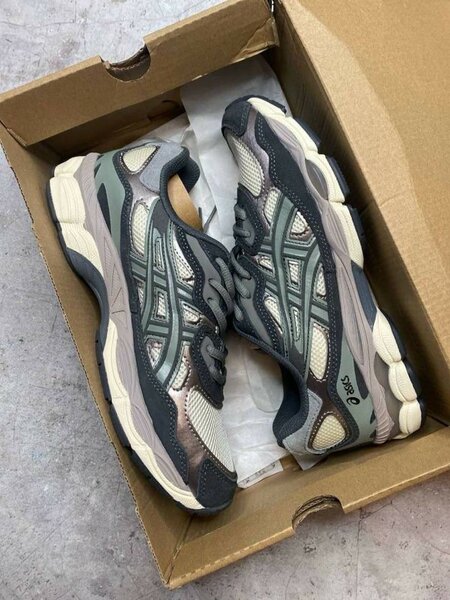 ASICS Chaussures de Running Homme