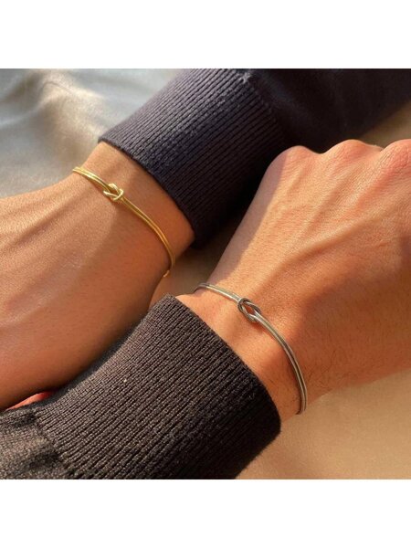 Elegant Knot Bracelet Set