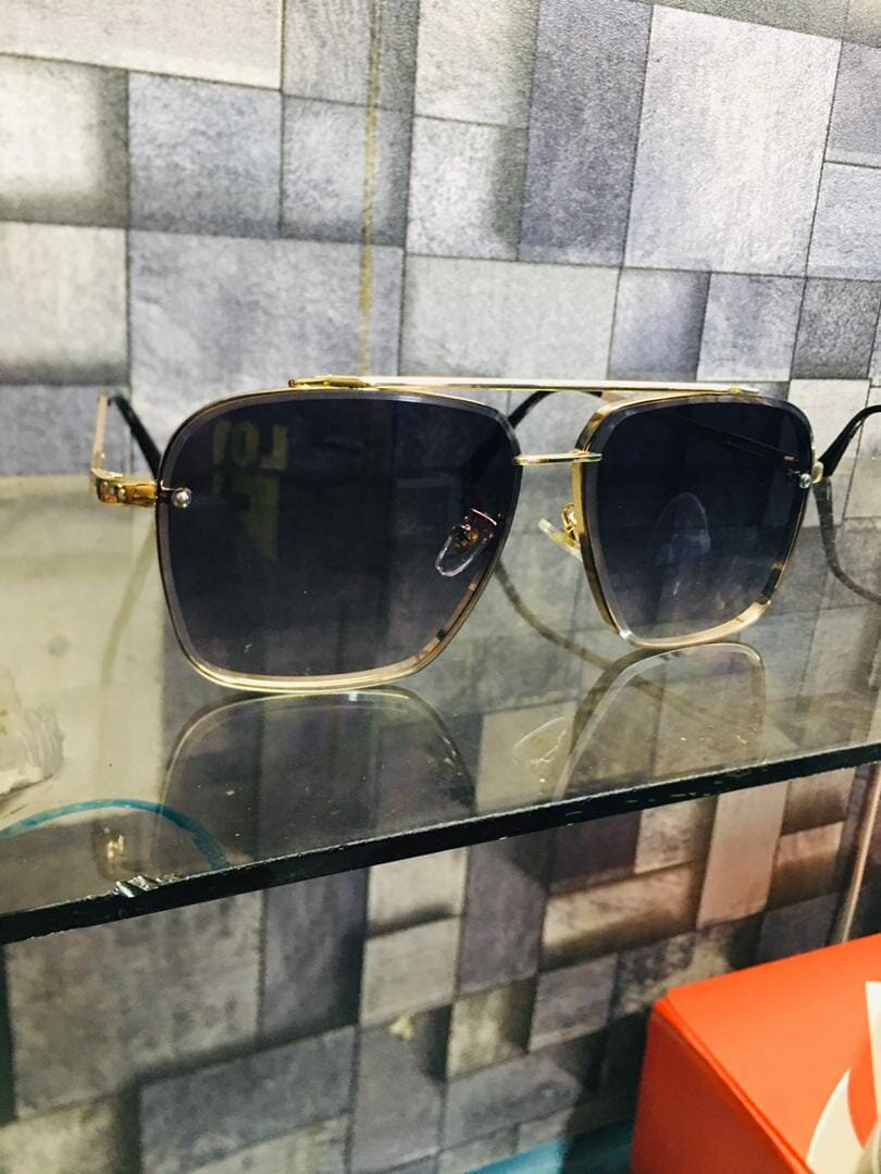 SEE THE WORLD WITH CONFIDENCE High-quality sunglasses 