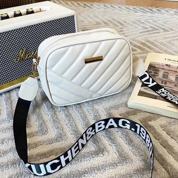 Premium quality Girls trending crossbody bag