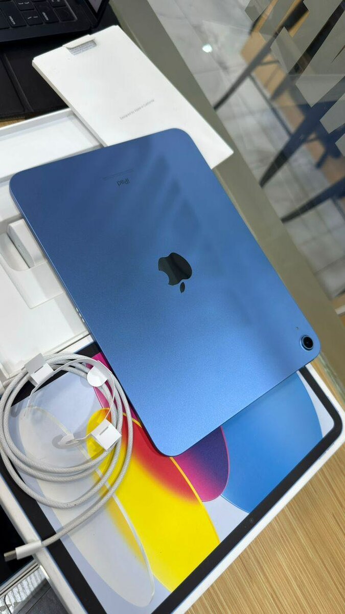 *IPAD 10 64GIGA JUSTE DESCELLE