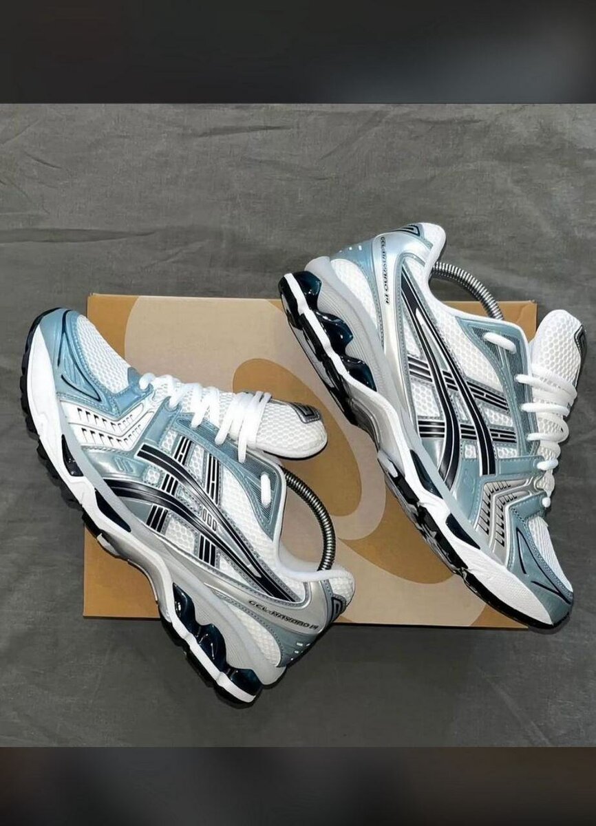 Chaussures de sport ASICS