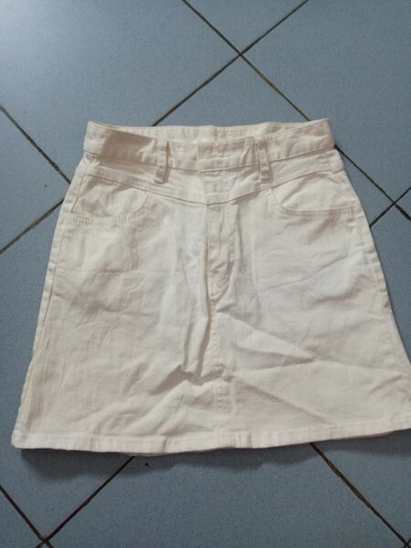 Jupe en jean blanche