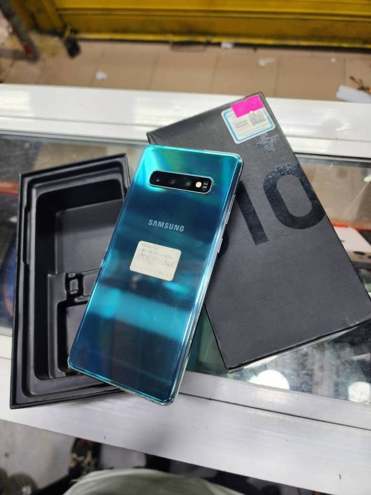 Samsung S10 - Smartphone