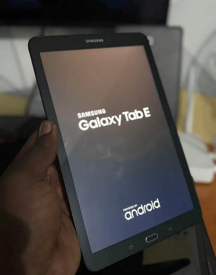 Samsung Galaxy Tab E 9.6"