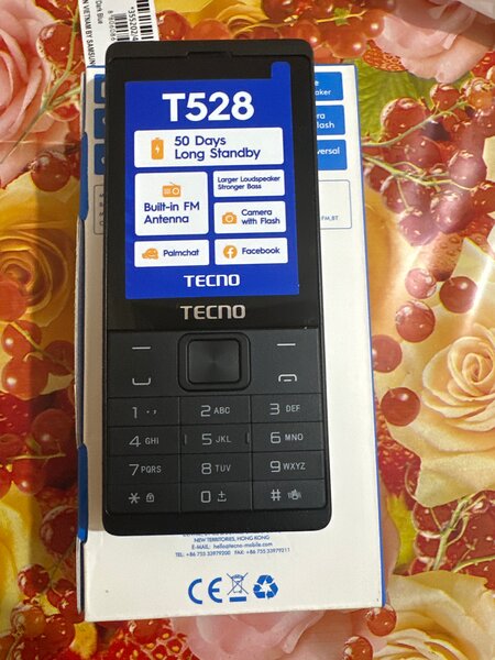 Téléphone Tecno T528