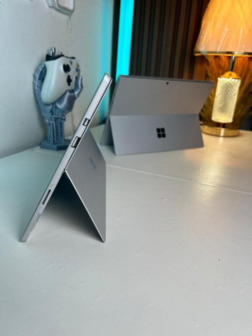 SURFACE PRO 7 PLUS PROFESSIONNELS  ULTRA powerful tablett