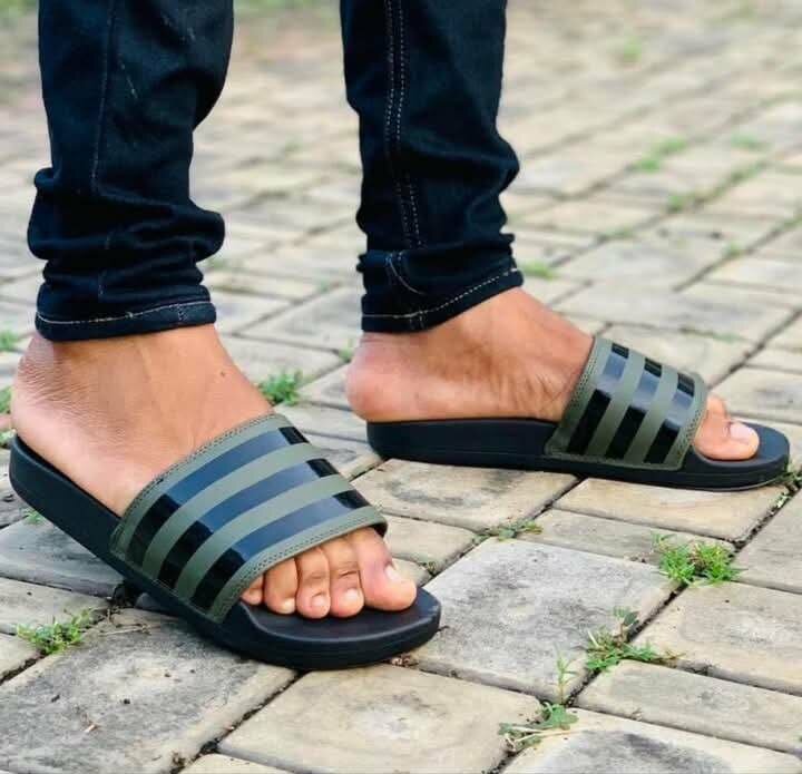 Super promotion des sandales super qualité