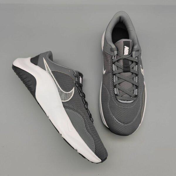 Nike M NIKE LEGEND ESSENTIAL 3