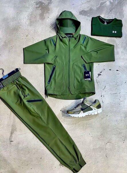 Ensemble de sport vert