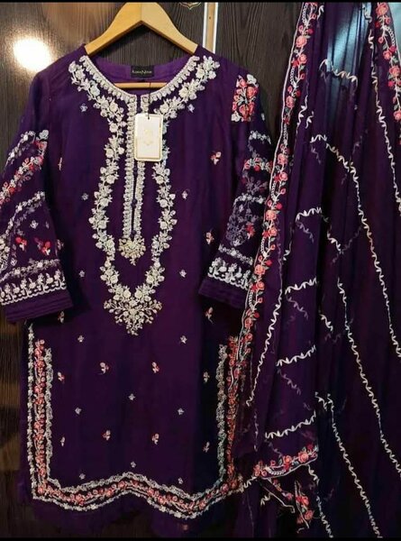 Lawn 3 Peace Suit
