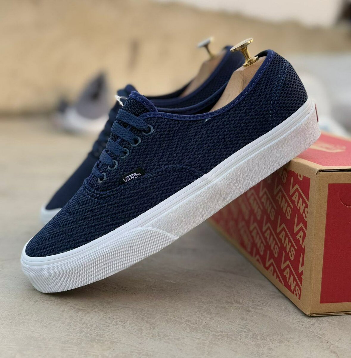 Van's authentic velours