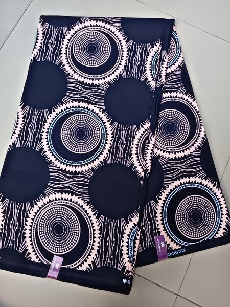 Fabric with a  print of 6 meters 